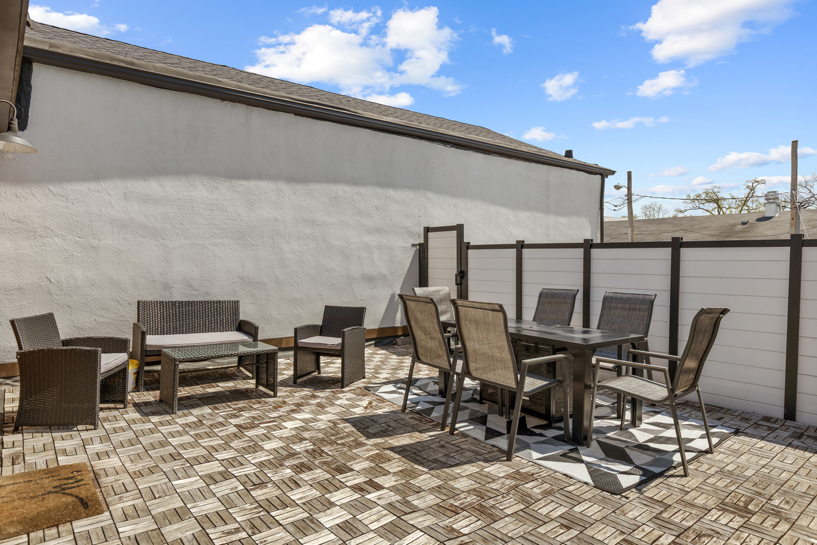 221 W Main Street, St. Charles, IL 60174