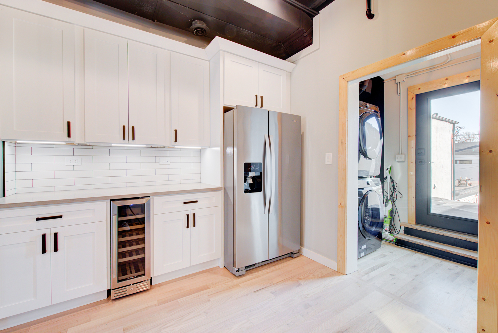 221 W Main Street, St. Charles, IL 60174