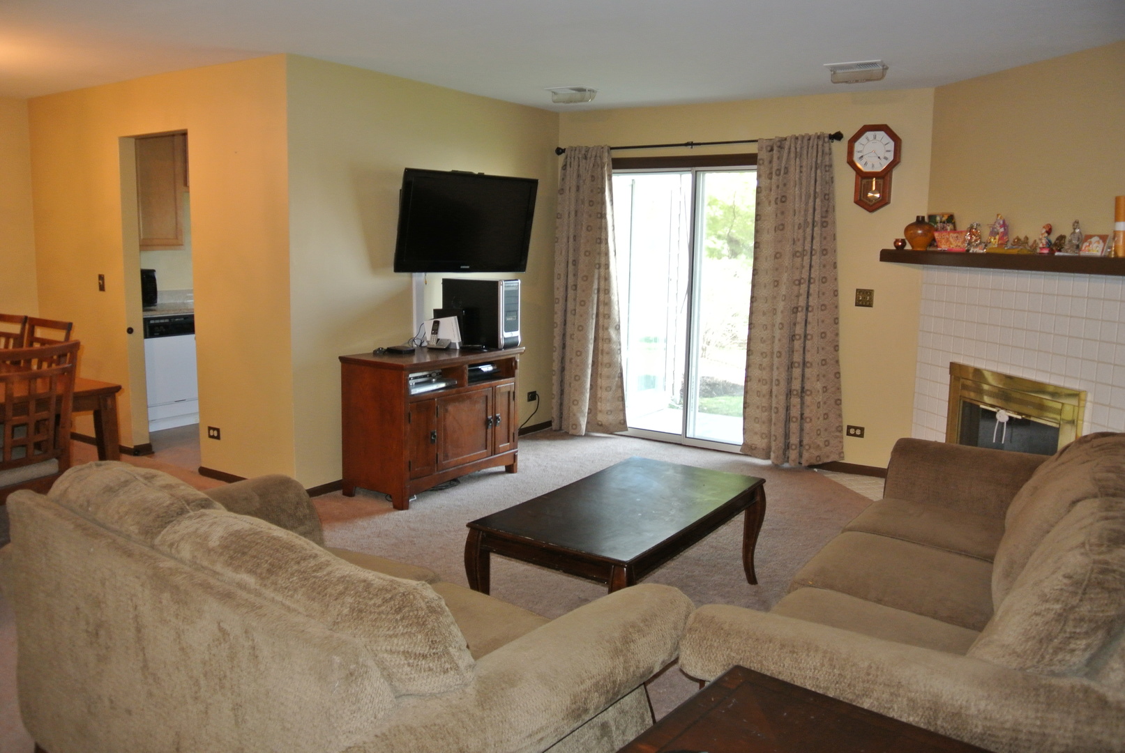 2458 CHARLESTON Drive #5, Schaumburg, IL 60193