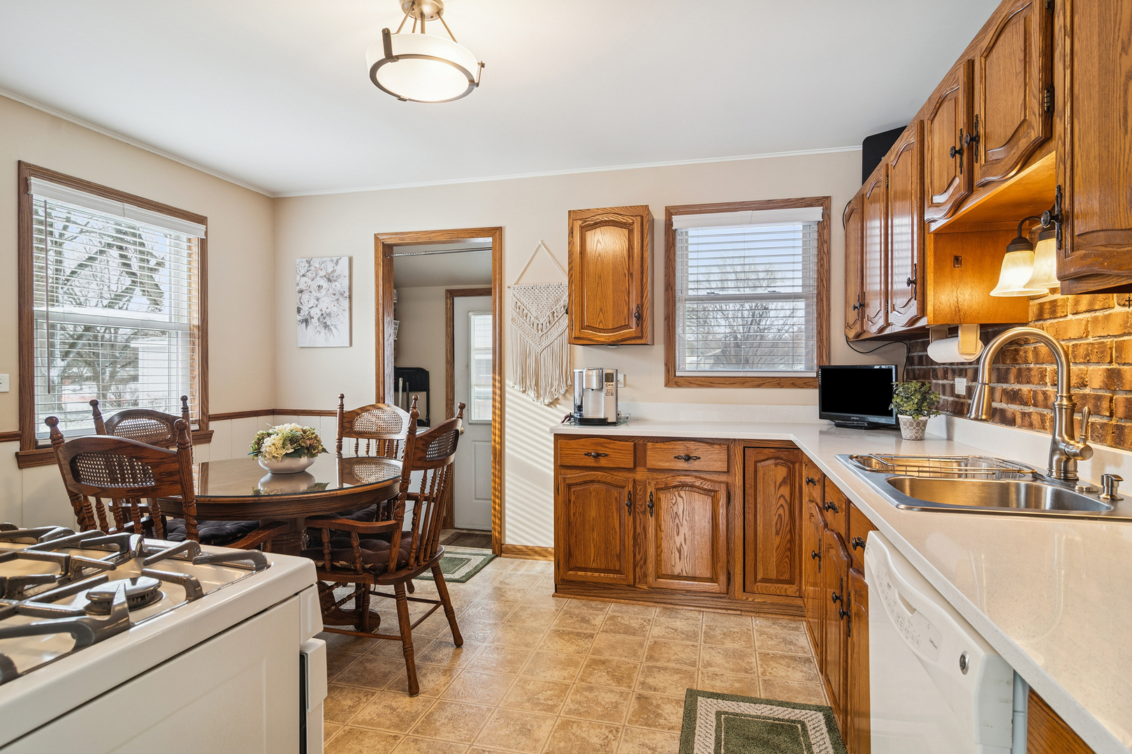 3407 Pheasant Drive, Rolling Meadows, IL 60008