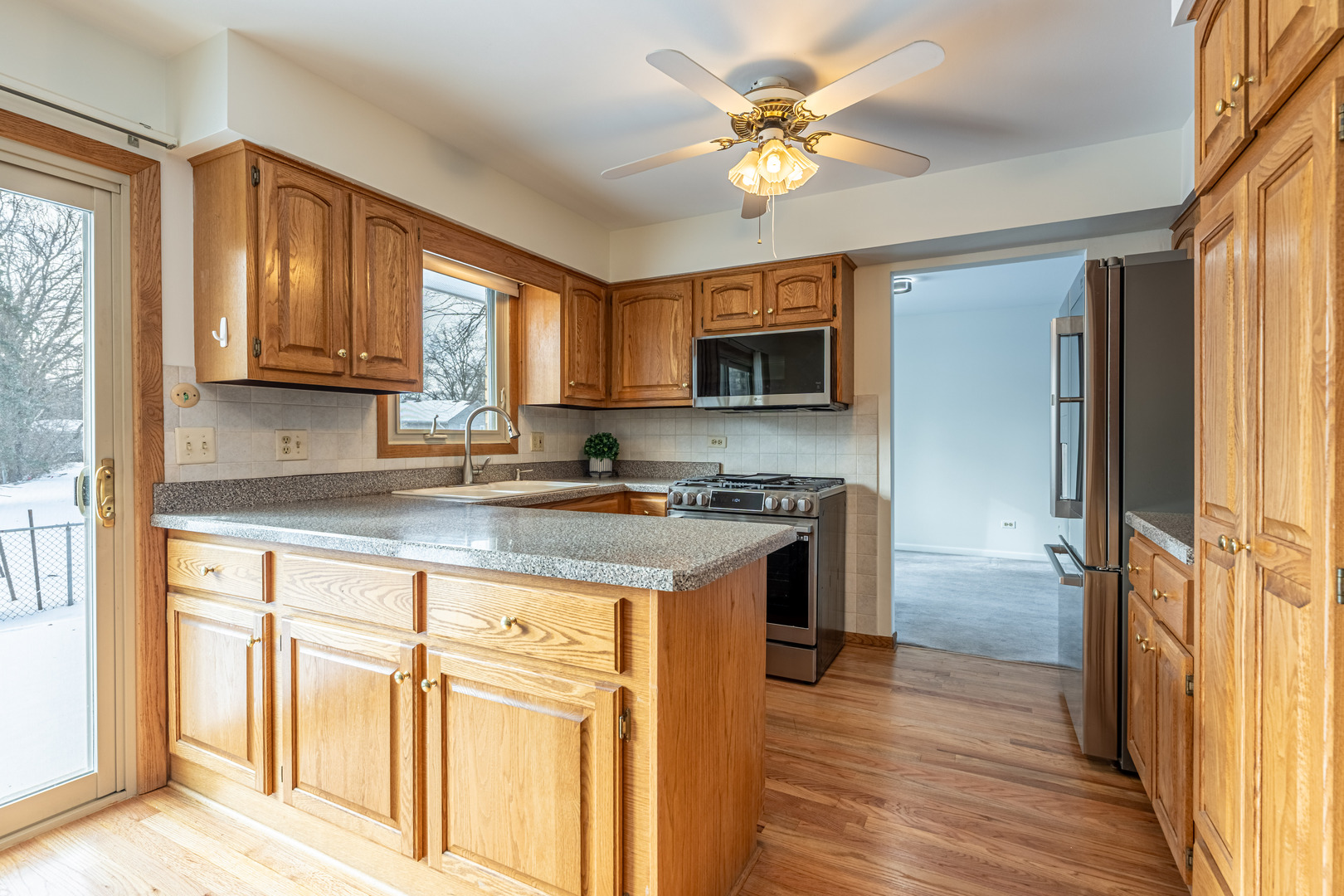 921 Lancaster Avenue, Downers Grove, IL 60516