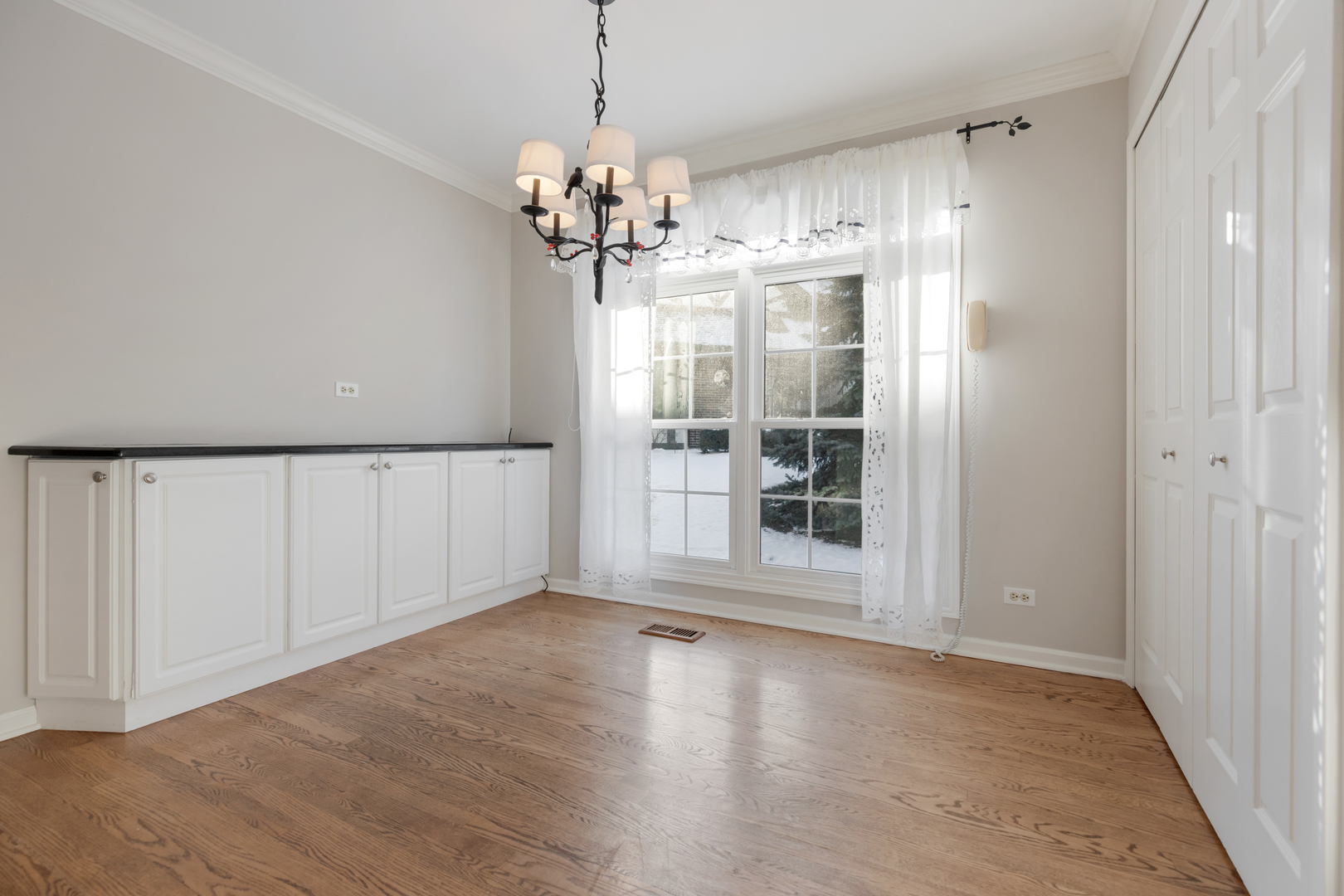 14707 Hollow Tree Road, Orland Park, IL 60462