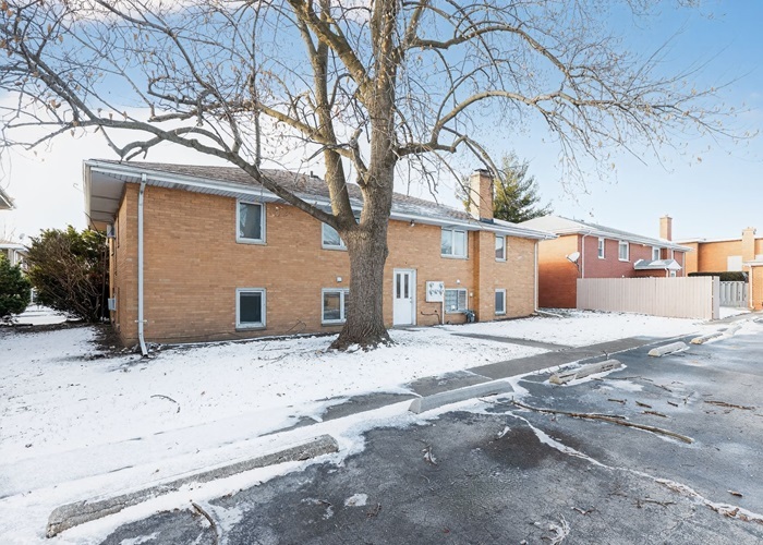 18235 Exchange Avenue, Lansing, IL 60438