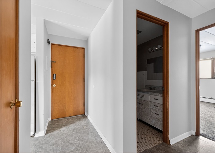 18235 Exchange Avenue, Lansing, IL 60438