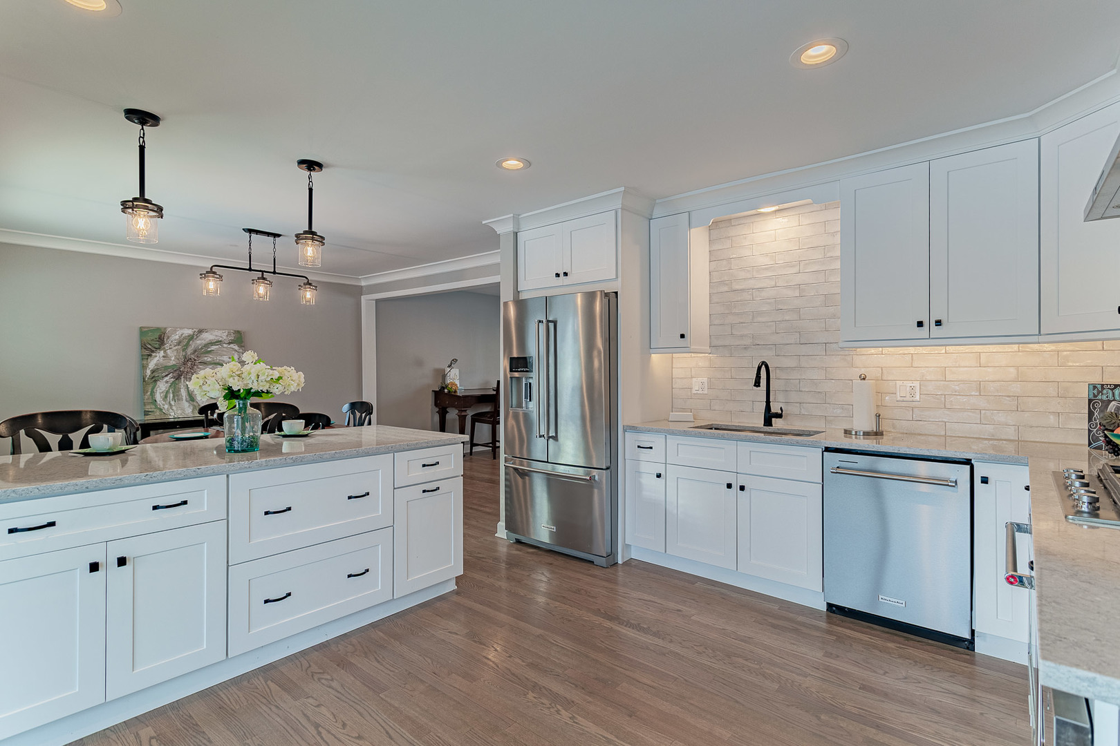 1330 S RIDGE Avenue, Arlington Heights, IL 60005