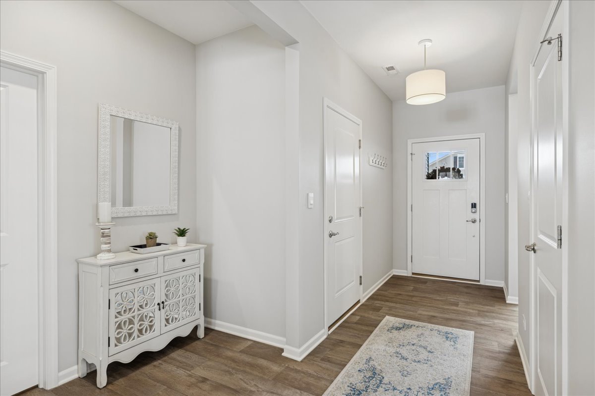 1639 Rochester Road, Pingree Grove, IL 60140