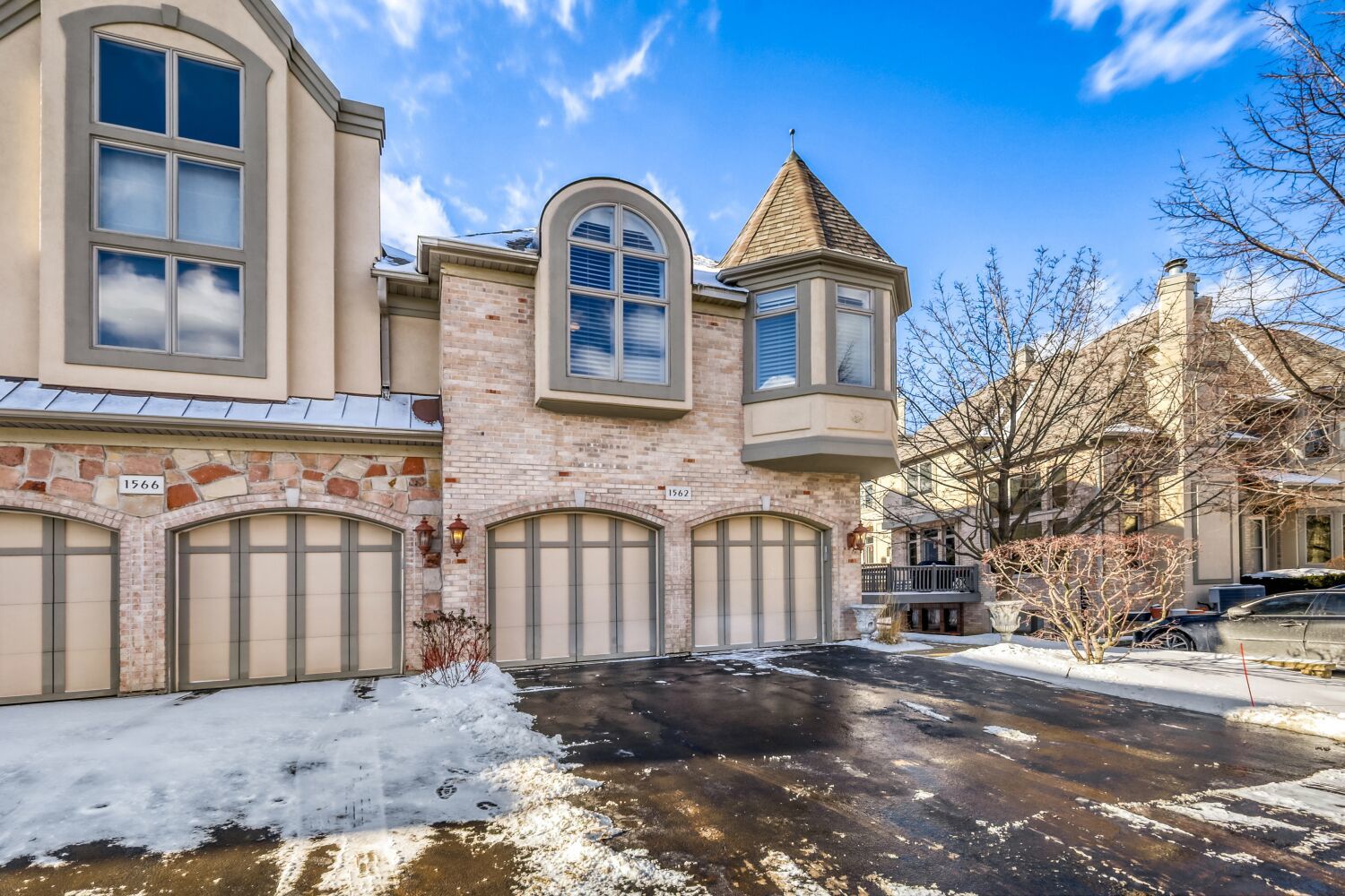 1562 S Paul Le Comte Court, Palatine, IL 60067