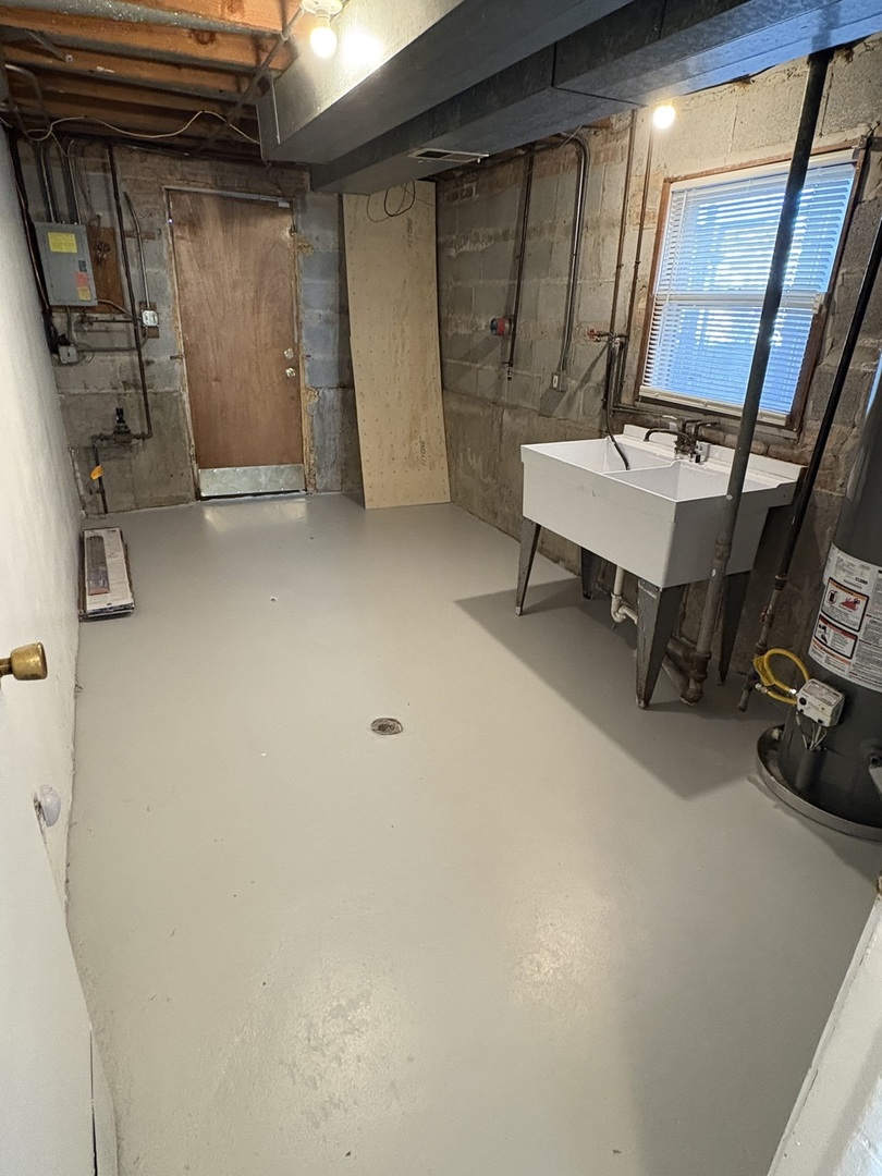 14208 S Lowe Avenue, Riverdale, IL 60827