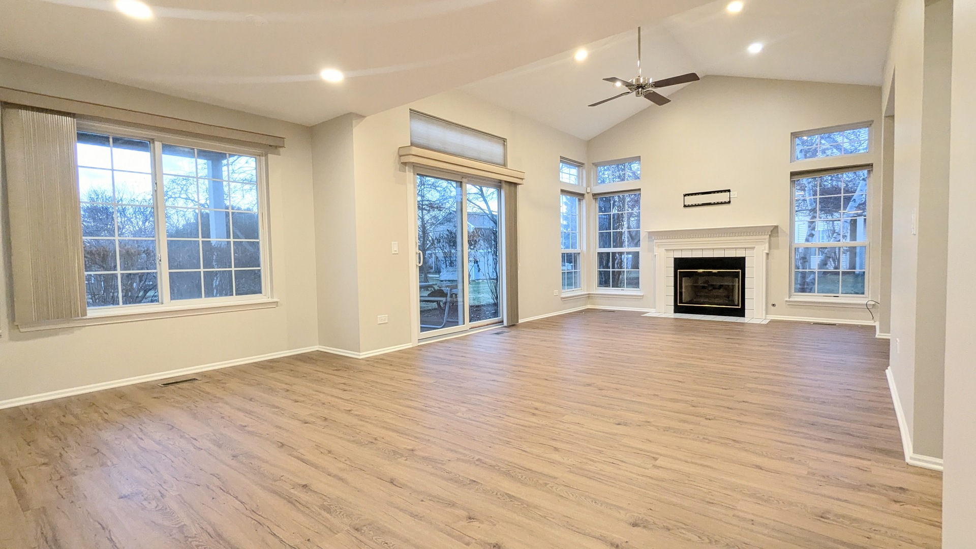 1628 Columbia Circle #4, Bartlett, IL 60103