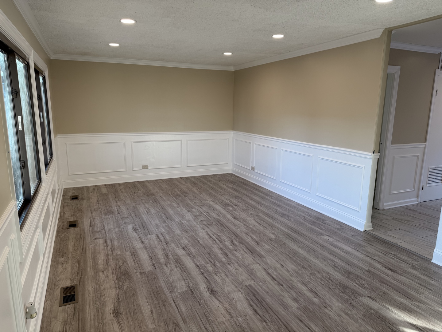 1154 San Simeon Drive, Hanover Park, IL 60133