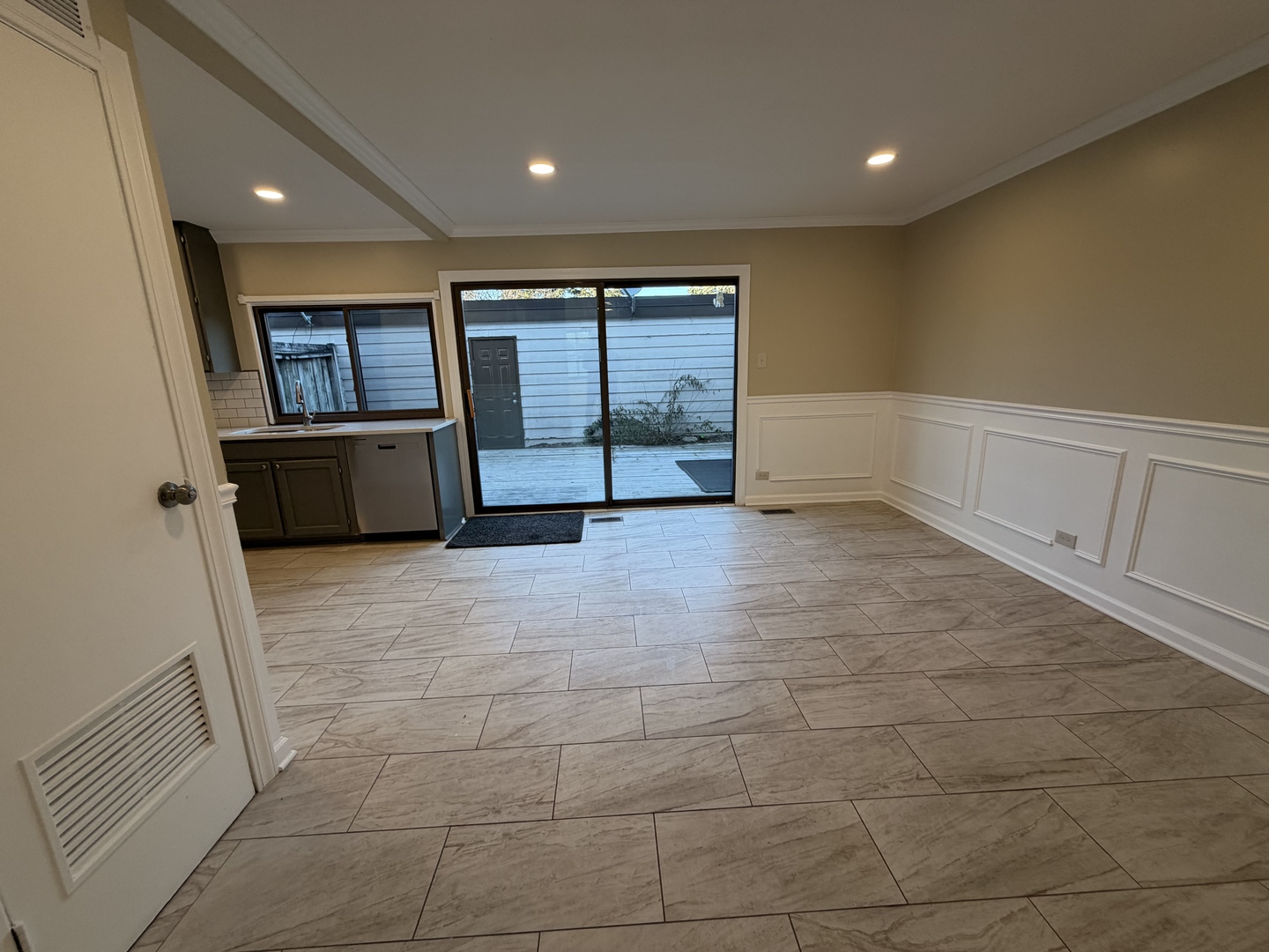 1154 San Simeon Drive, Hanover Park, IL 60133