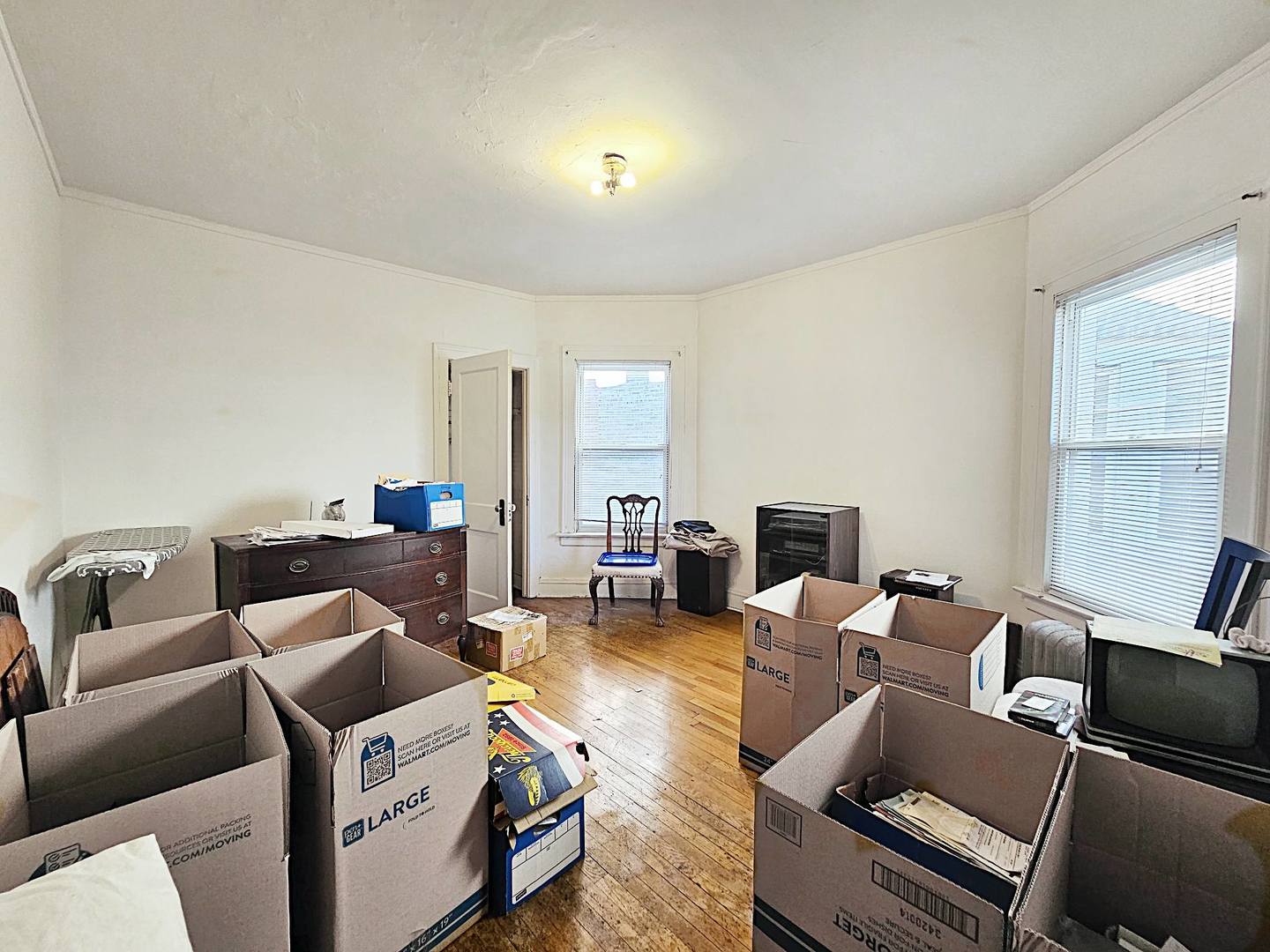 7949 S Rhodes Avenue, Chicago, IL 60619