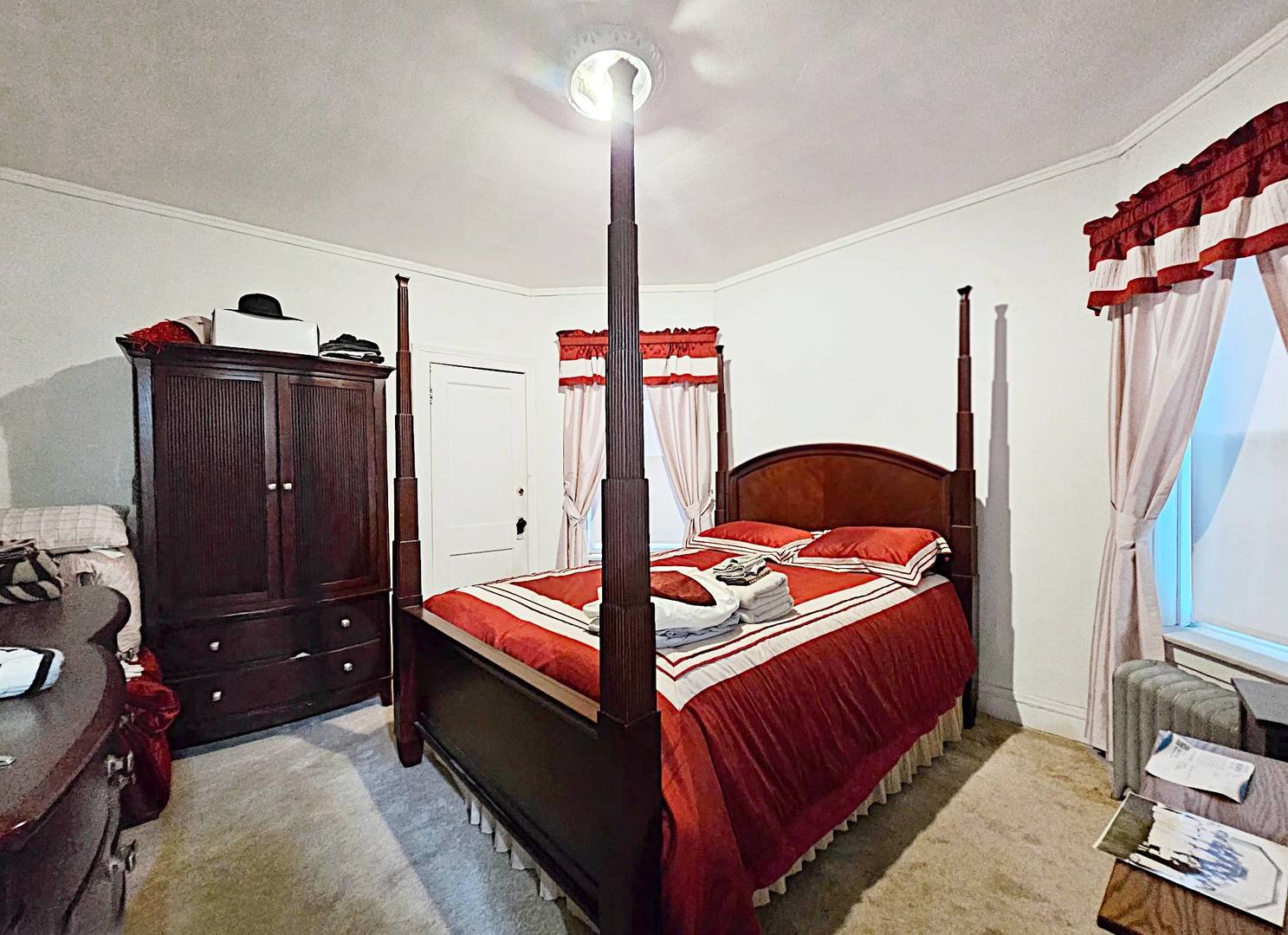 7949 S Rhodes Avenue, Chicago, IL 60619