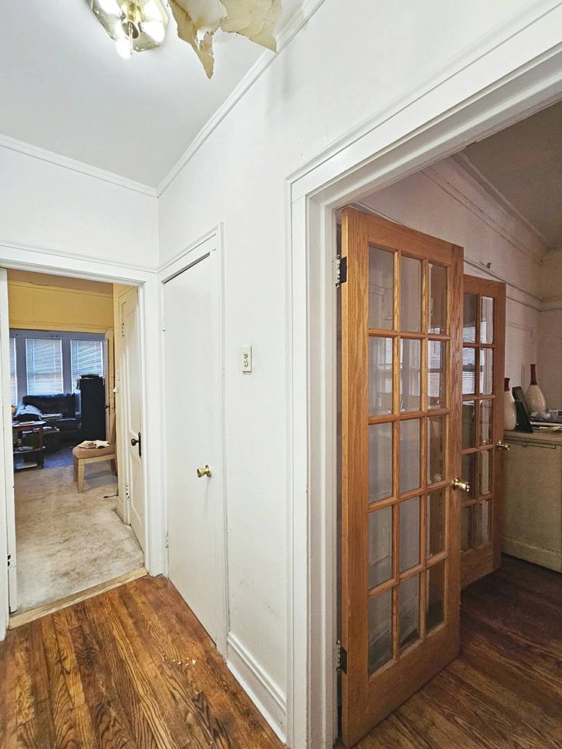 7949 S Rhodes Avenue, Chicago, IL 60619