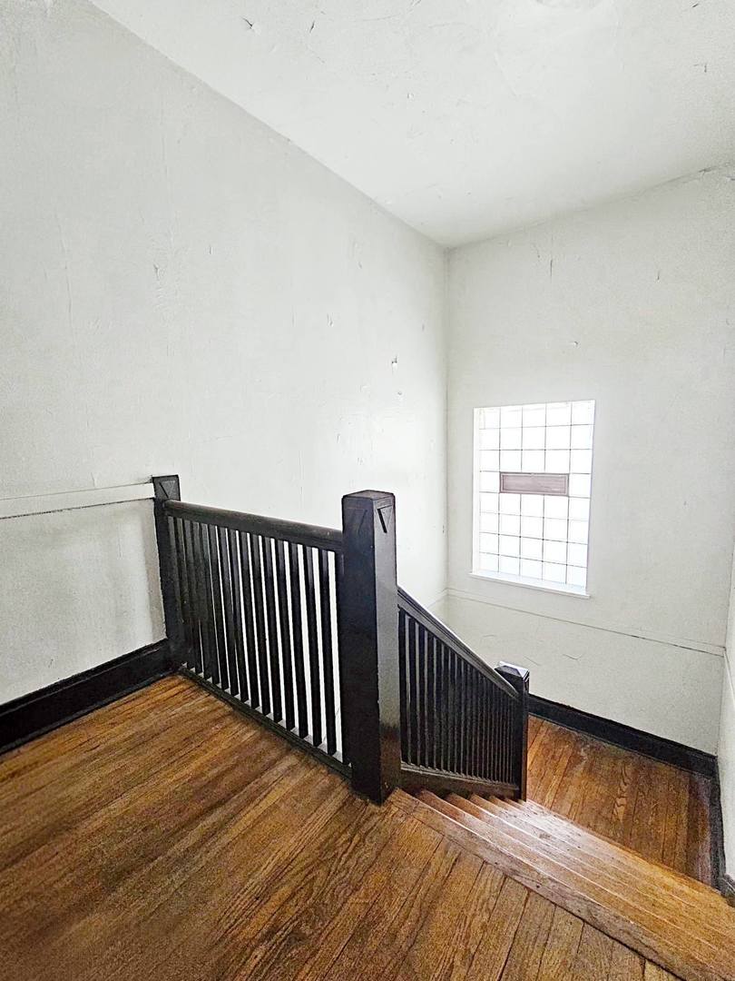 7949 S Rhodes Avenue, Chicago, IL 60619