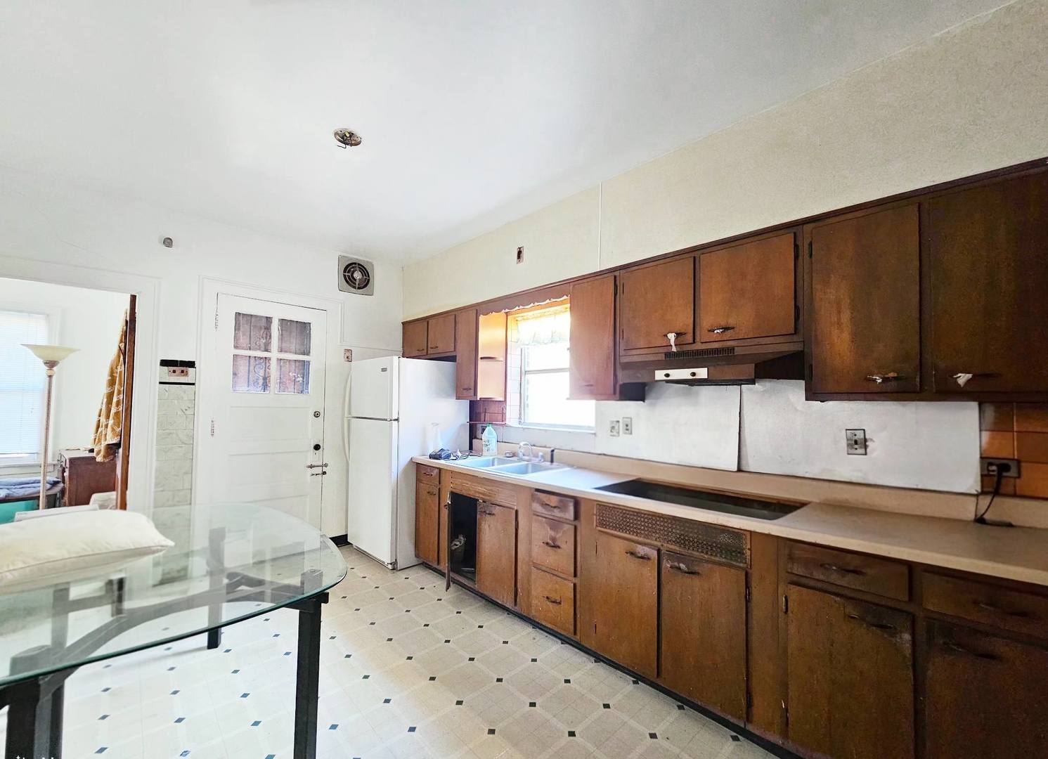 7949 S Rhodes Avenue, Chicago, IL 60619