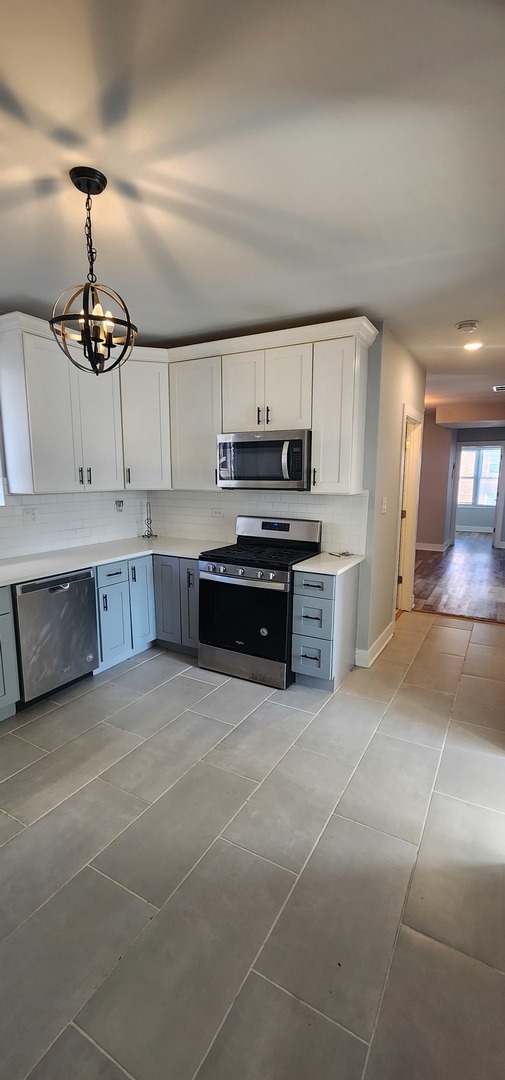 7556 S KENWOOD Avenue #2, Chicago, IL 60619