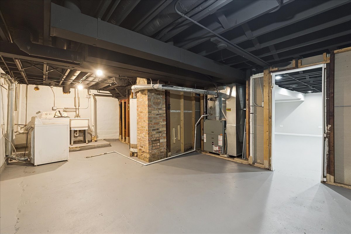 16930 Winchester Avenue, Hazel Crest, IL 60429