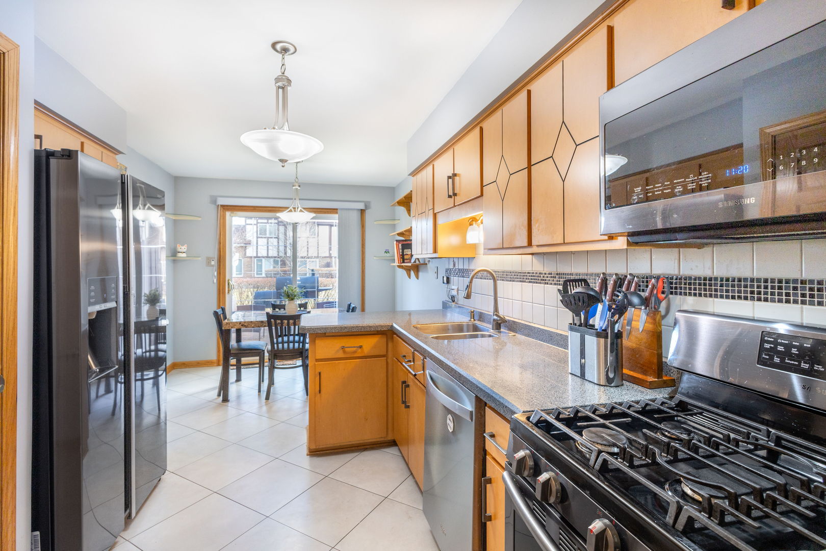 8951 Silverdale Drive, Orland Park, IL 60462