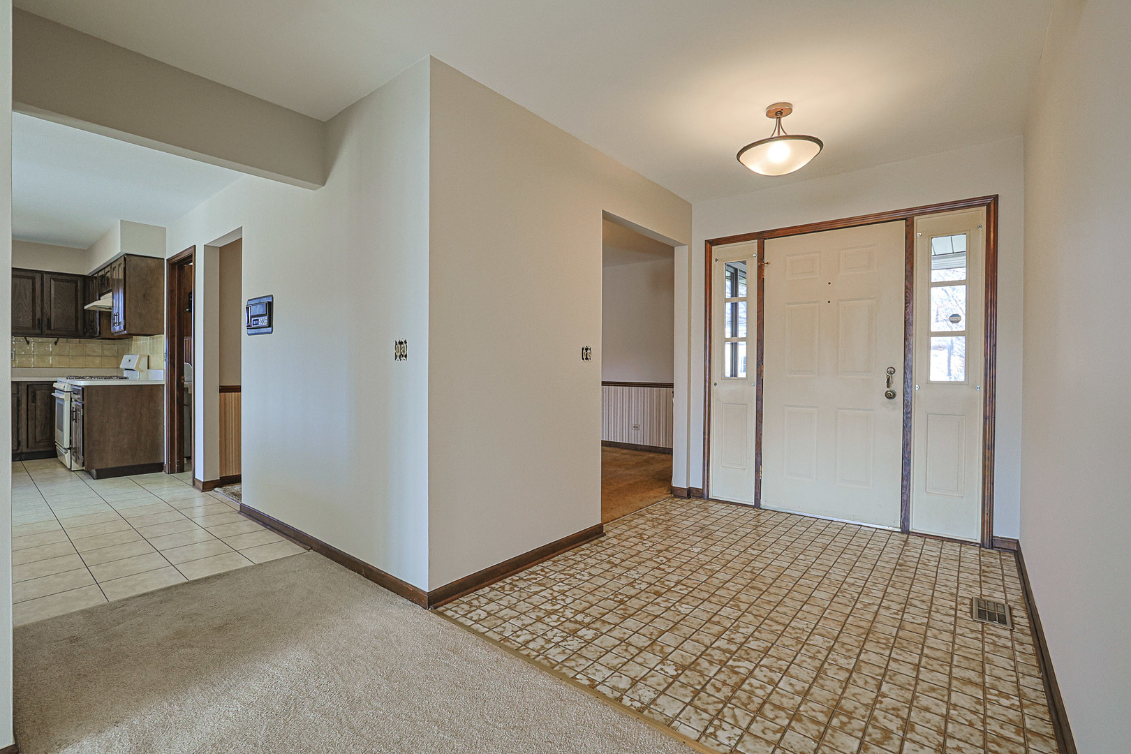 2183 Oak Hill Drive, Lisle, IL 60532