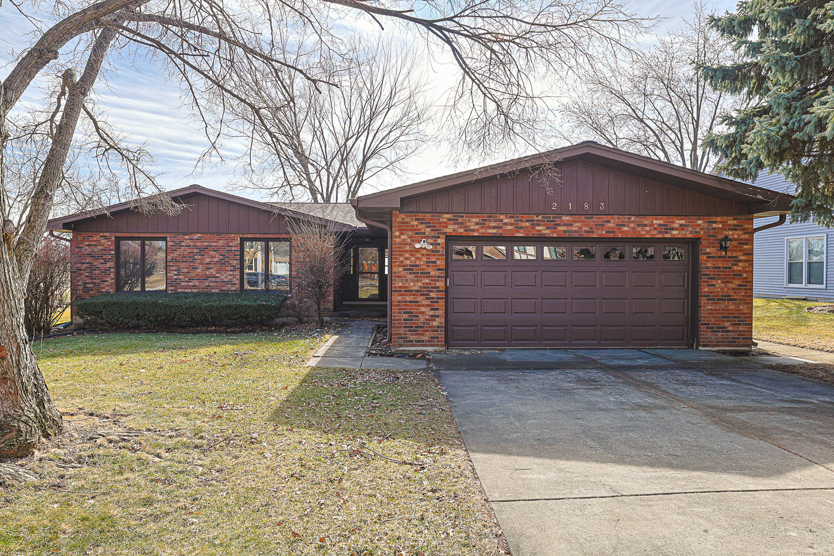 2183 Oak Hill Drive, Lisle, IL 60532
