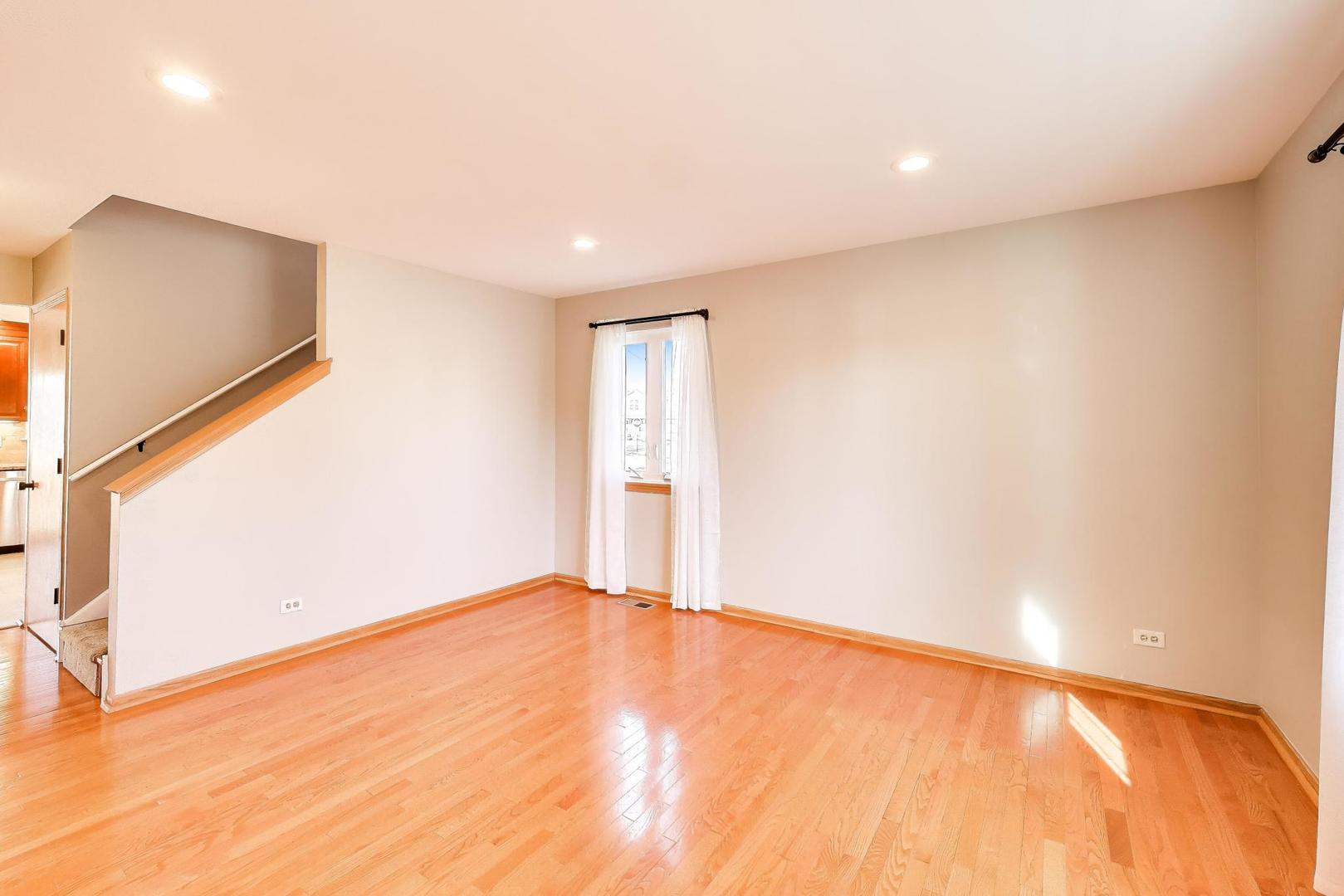 5335 Lansbury Circle, Lake In The Hills, IL 60156