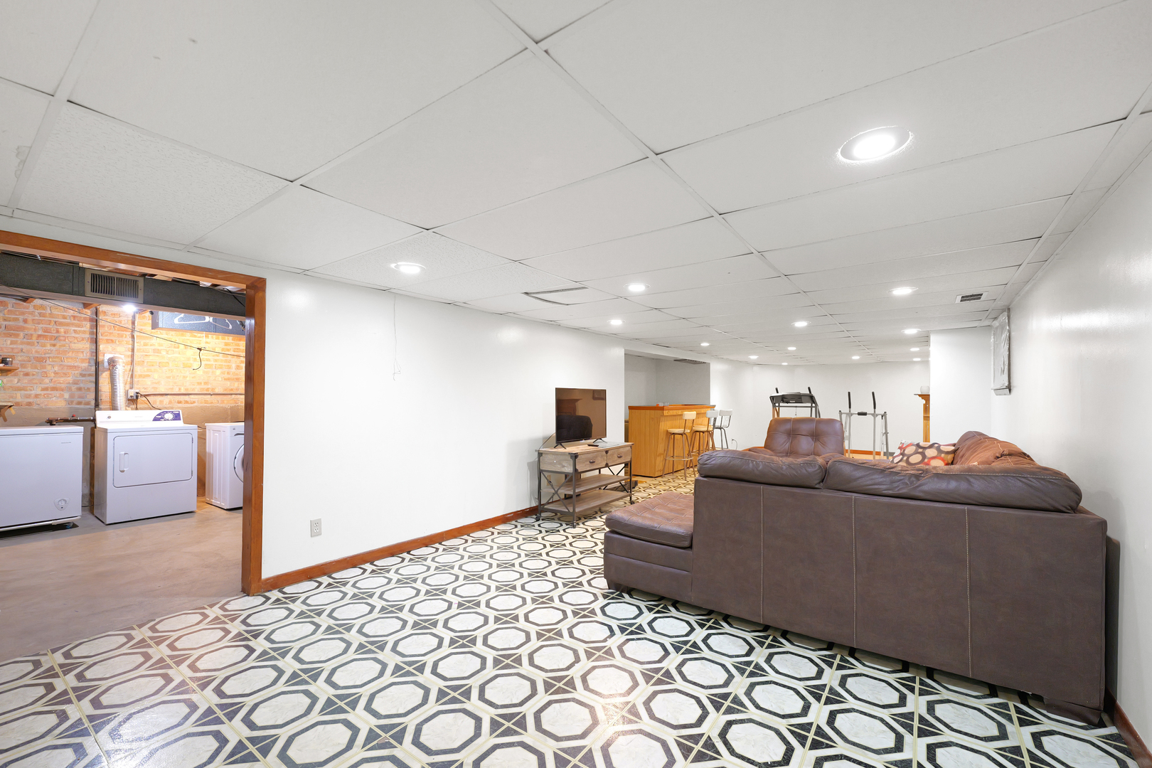 590 Exchange Avenue, Calumet City, IL 60409