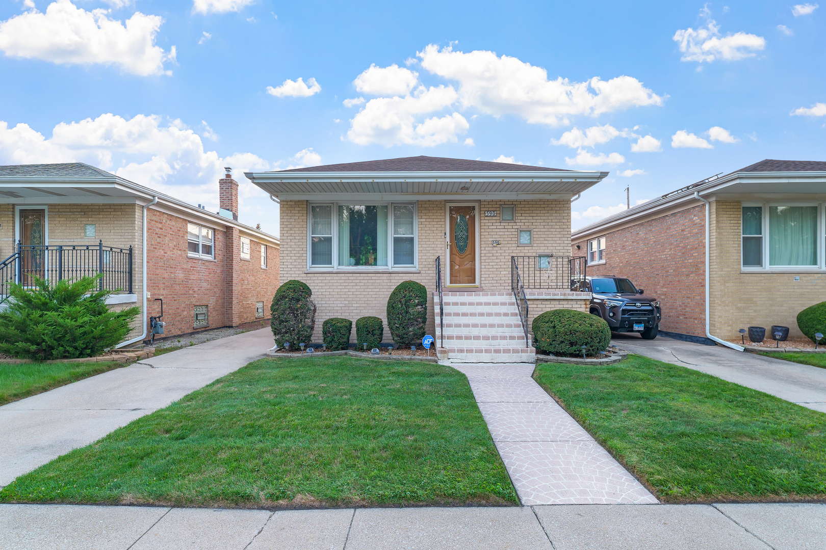 590 Exchange Avenue, Calumet City, IL 60409