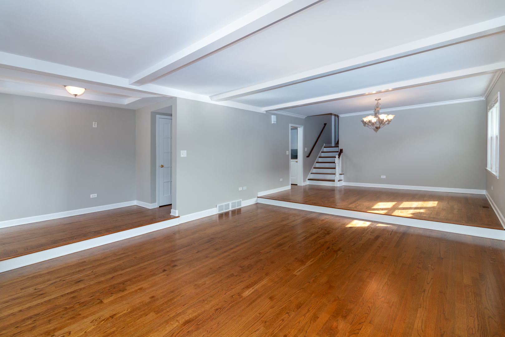 1477 Webster Lane, Des Plaines, IL 60018