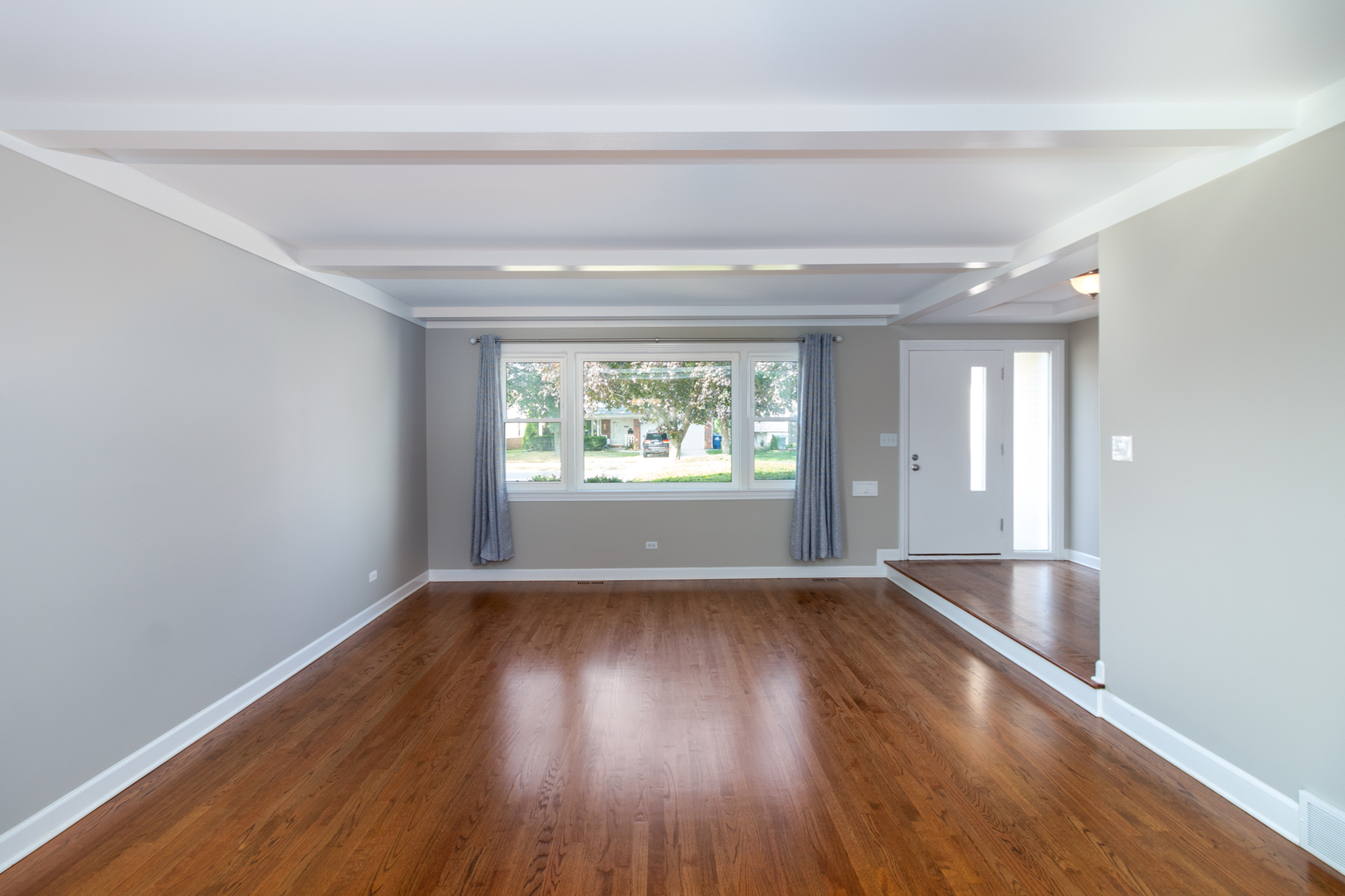 1477 Webster Lane, Des Plaines, IL 60018