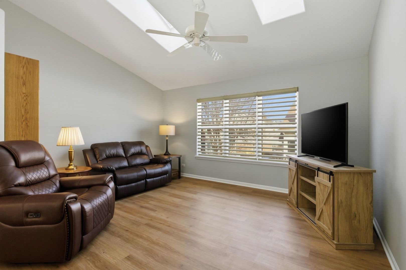 9334 Waterfall Glen Boulevard, Darien, IL 60561