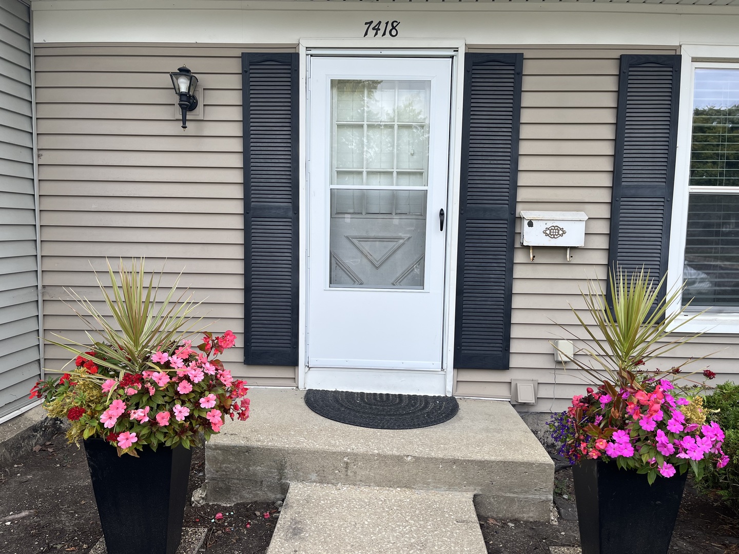 7418 Nantucket Cove, Hanover Park, IL 60133