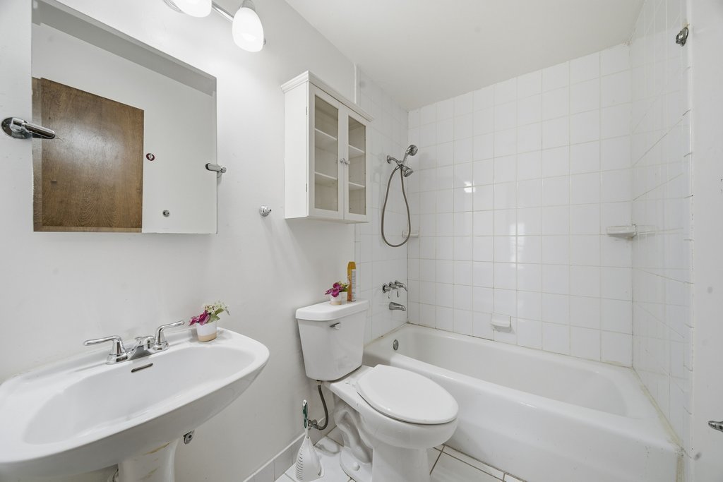 1100 Holbrook Road #D, Homewood, IL 60430