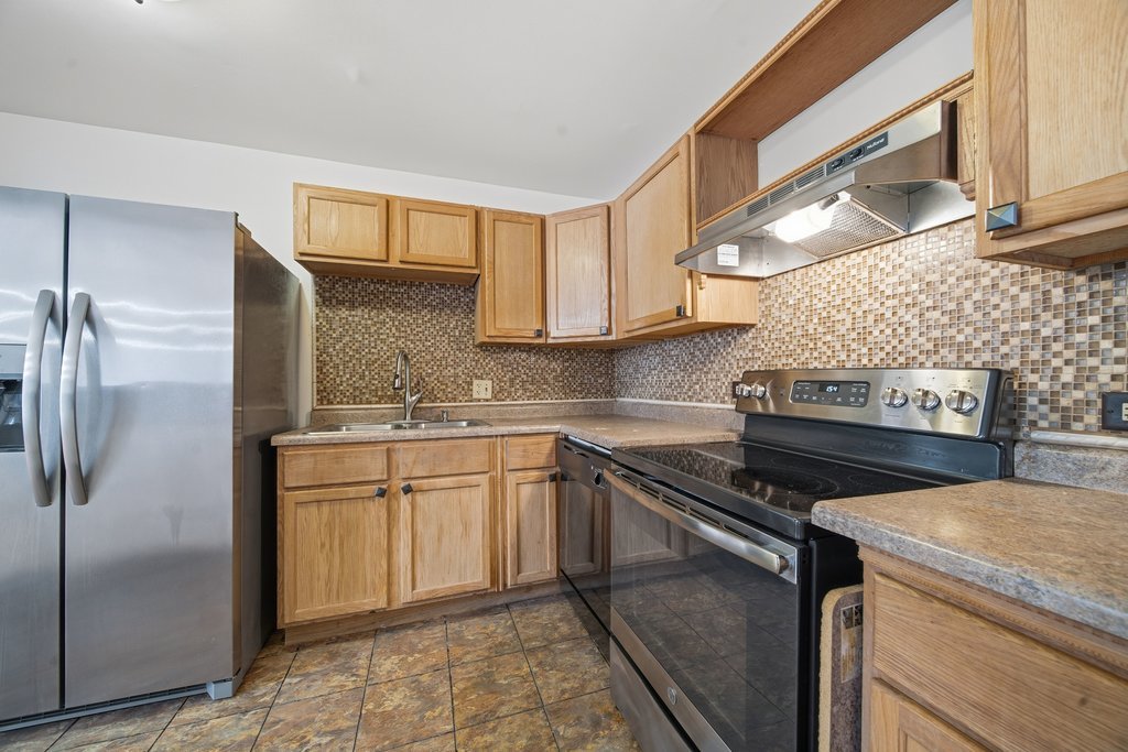 1100 Holbrook Road #D, Homewood, IL 60430