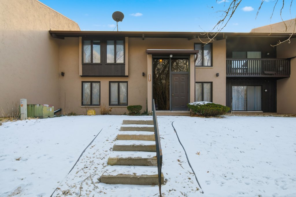 1100 Holbrook Road #D, Homewood, IL 60430