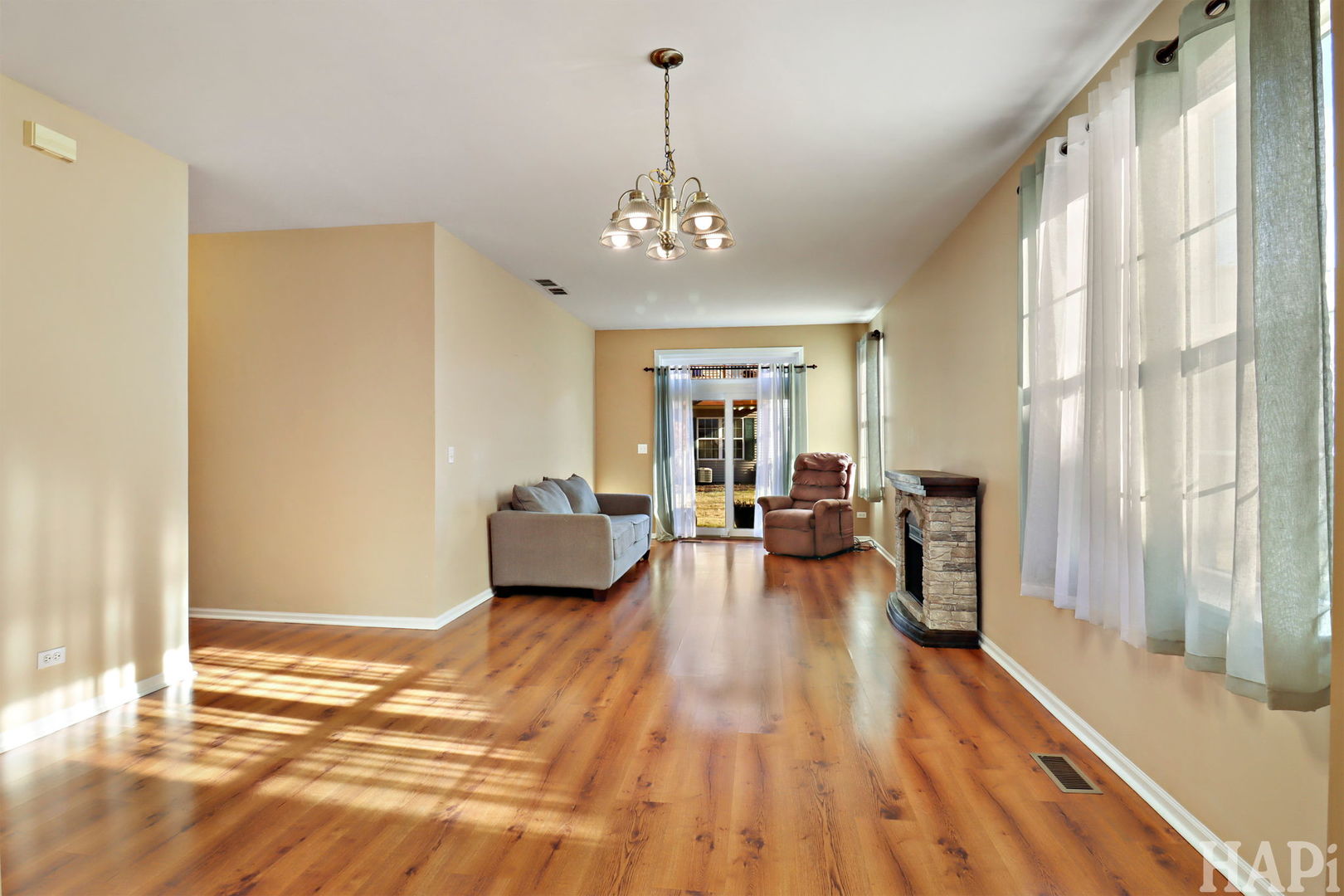 2947 Falling Waters Drive, Lindenhurst, IL 60046