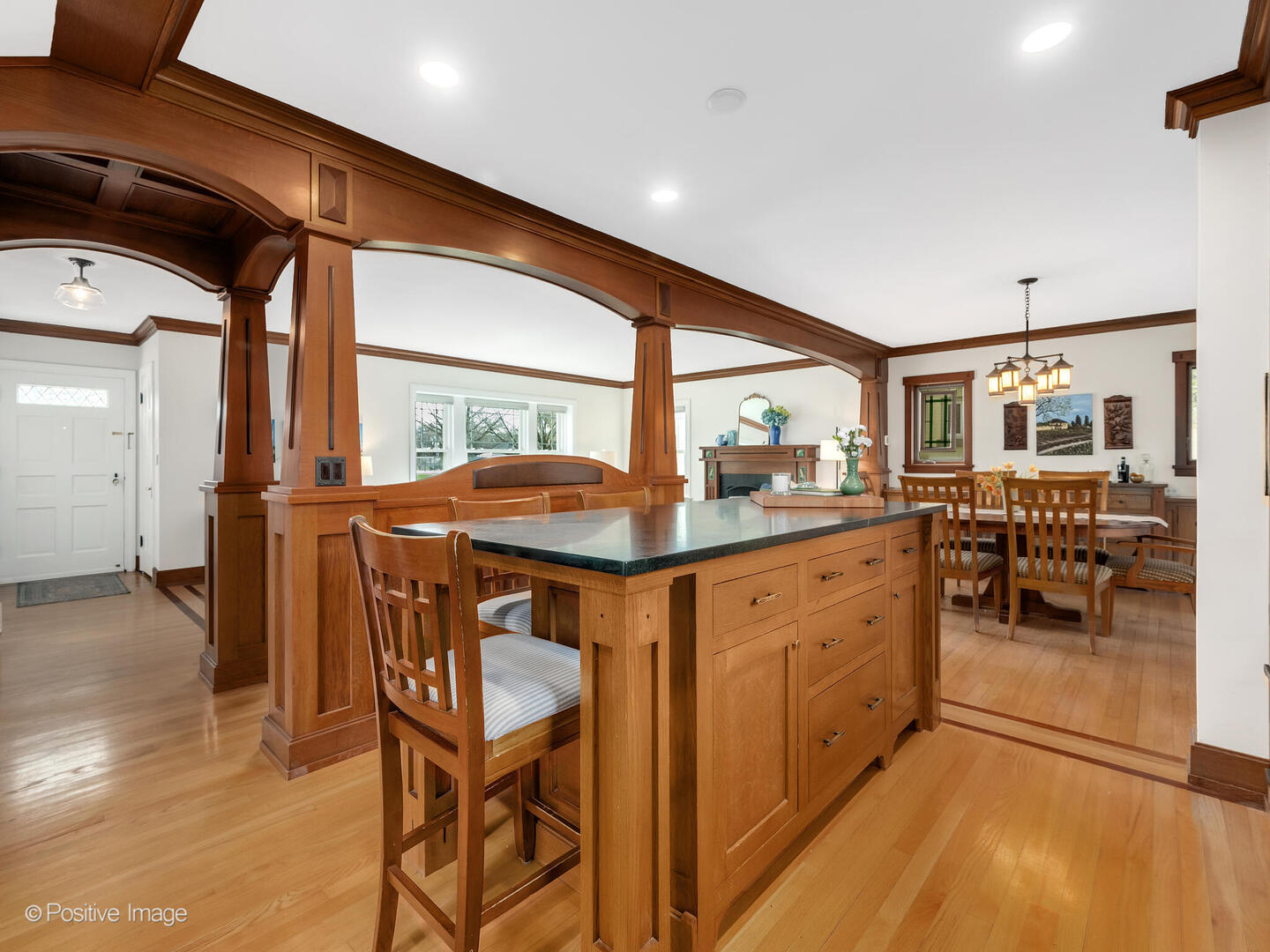 524 S Stone Avenue, La Grange, IL 60525