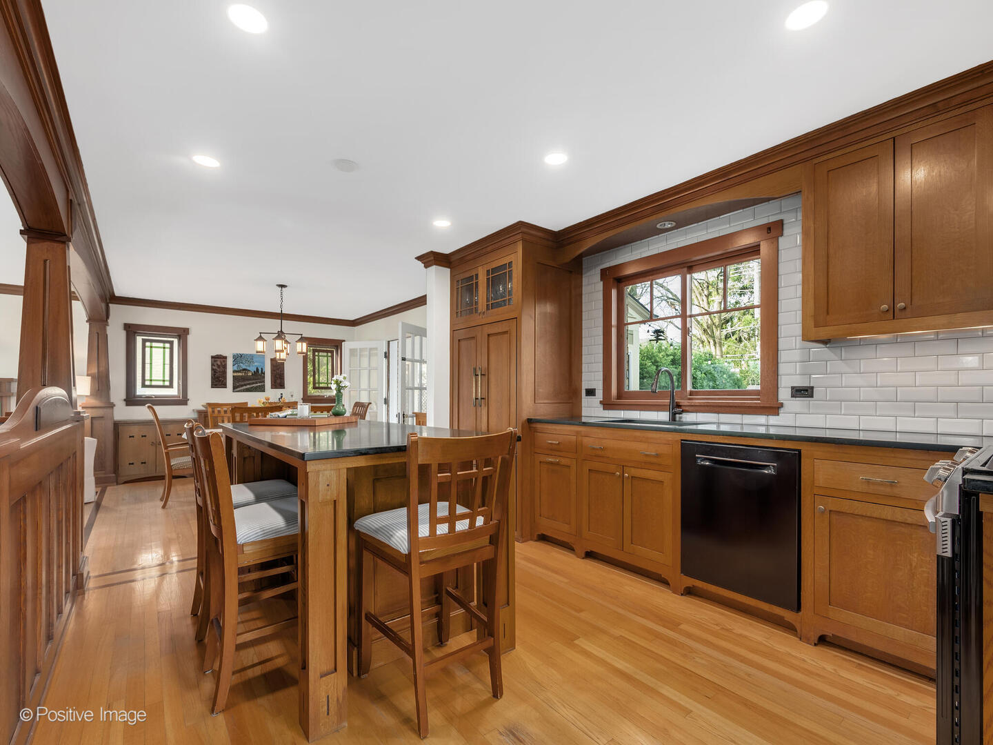 524 S Stone Avenue, La Grange, IL 60525