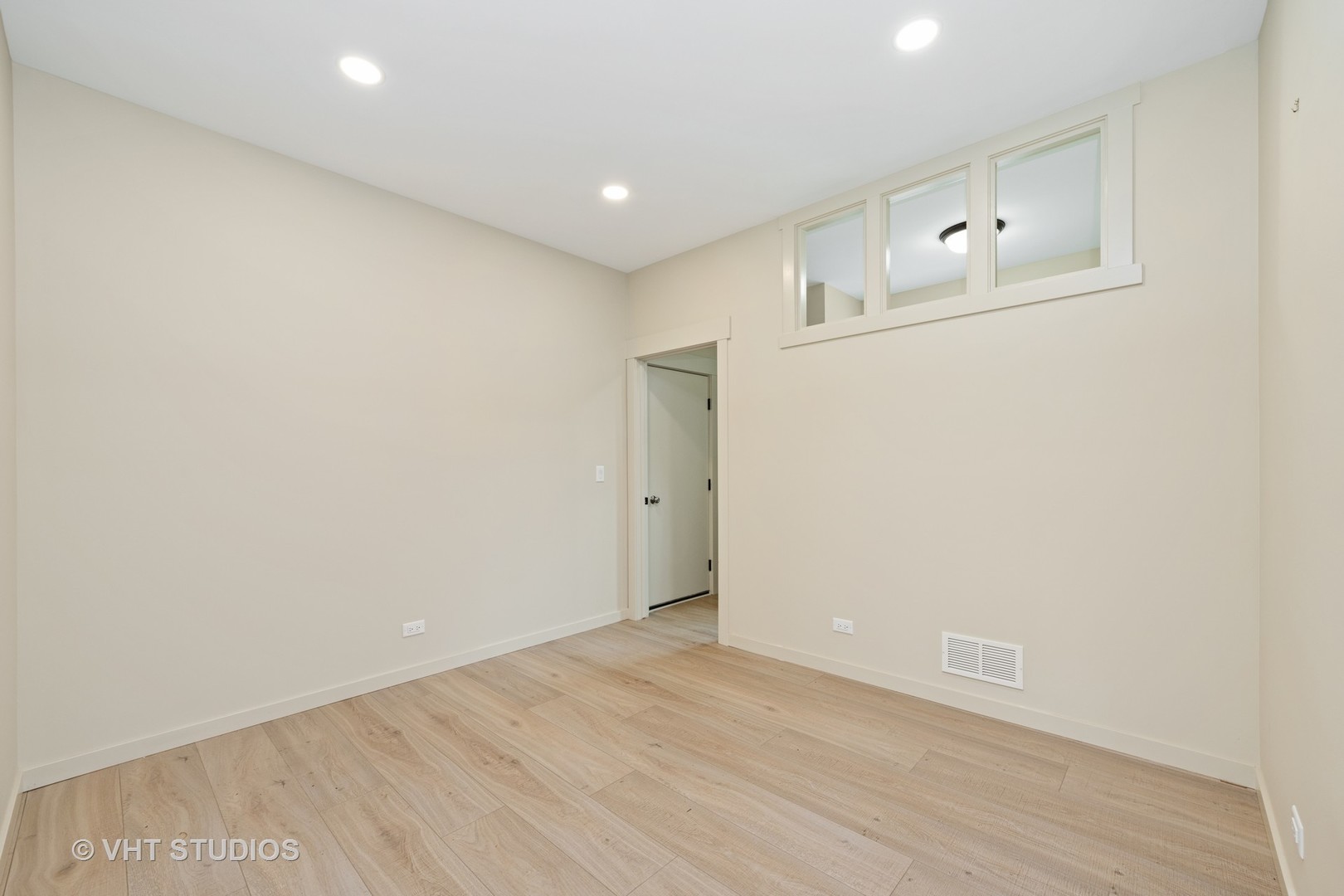 3515 Kings Lair Drive, Spring Grove, IL 60081