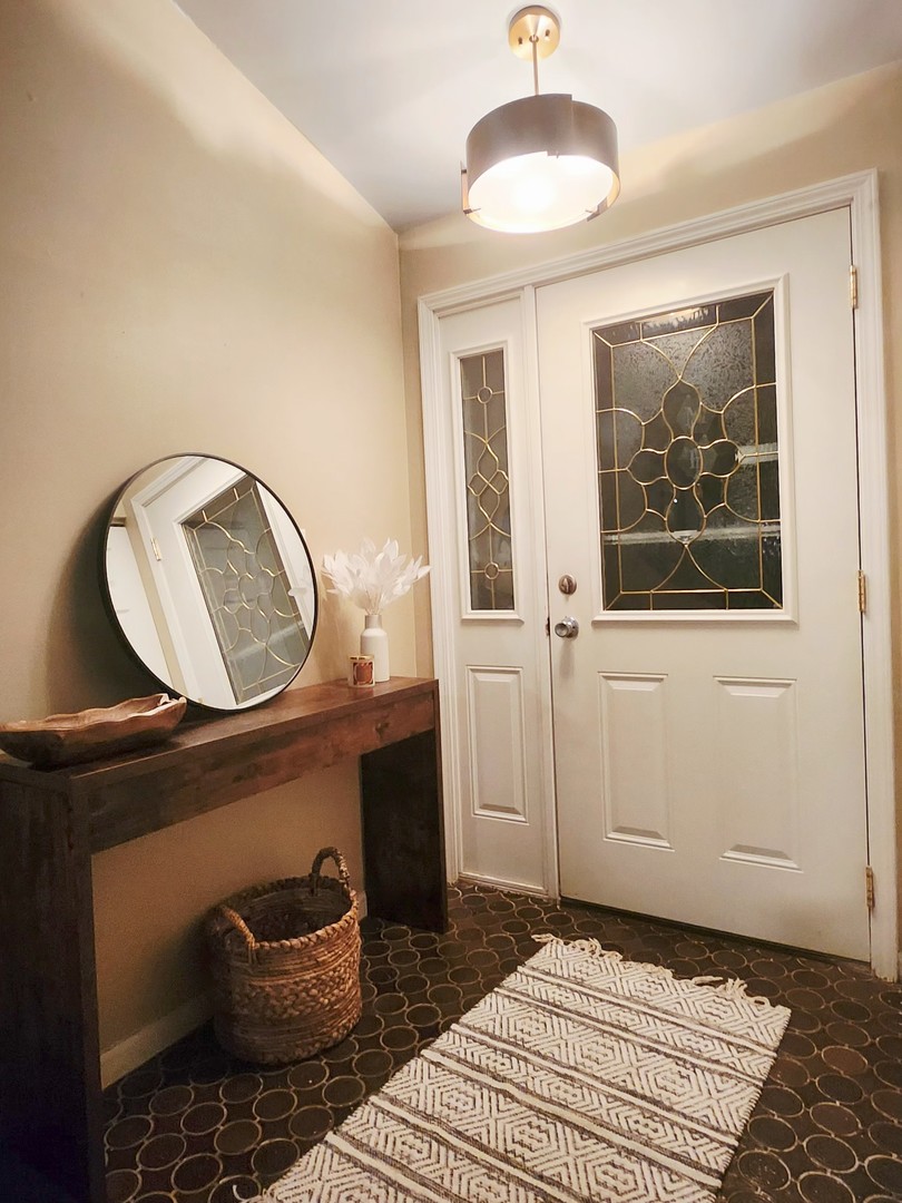 264 Lincoln Drive, Bartlett, IL 60103