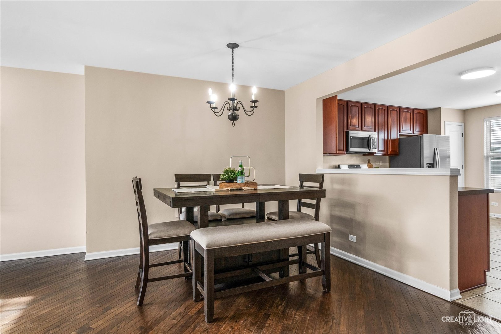 1011 Reserve Drive, Elgin, IL 60124