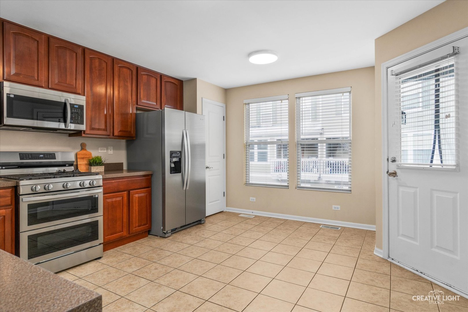 1011 Reserve Drive, Elgin, IL 60124