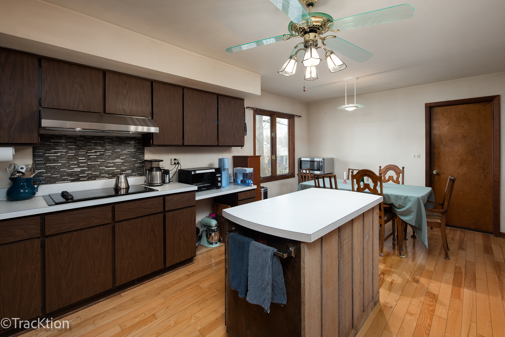 249 Surrey Road, Bartlett, IL 60103