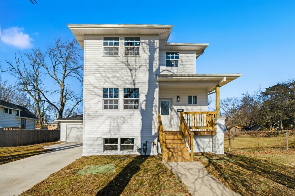 2112 Market Street, Blue Island, IL 60406