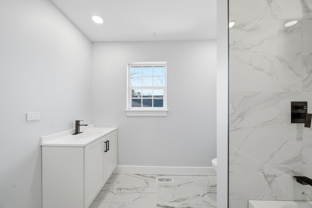 2112 Market Street, Blue Island, IL 60406