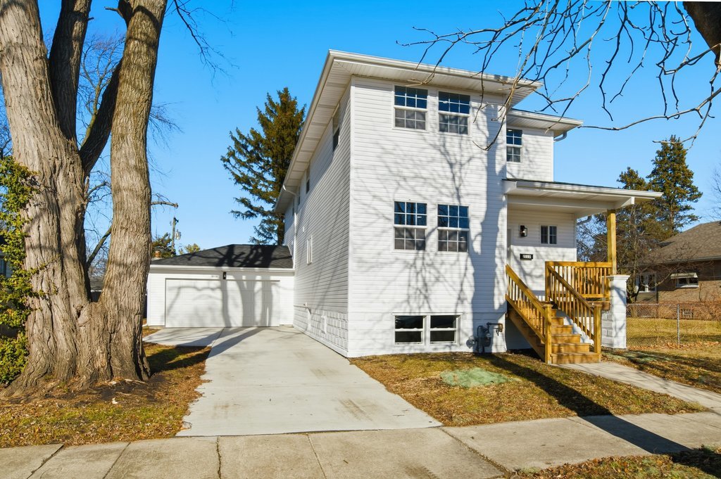 2112 Market Street, Blue Island, IL 60406