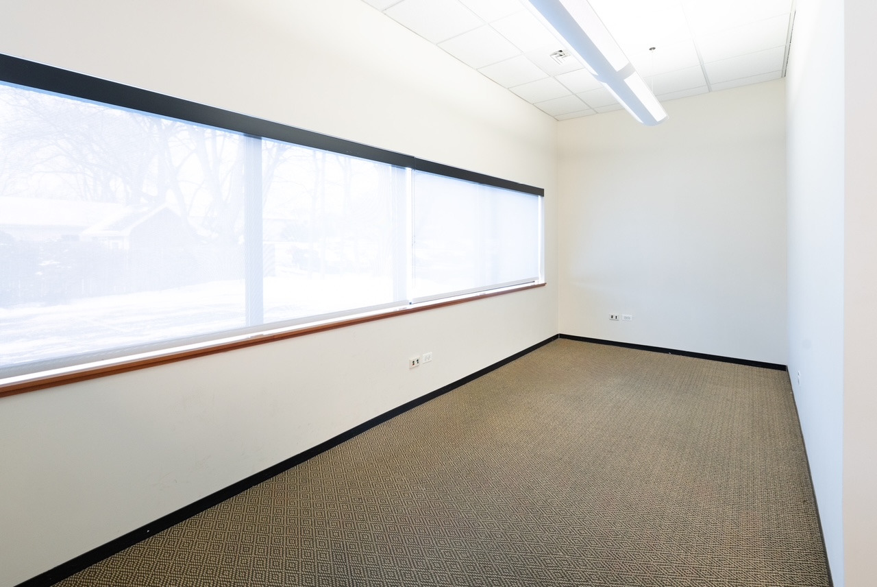 206 E Church Street, Libertyville, IL 60048