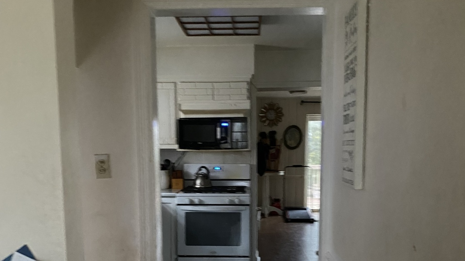 1643 Manchester Avenue, Westchester, IL 60154