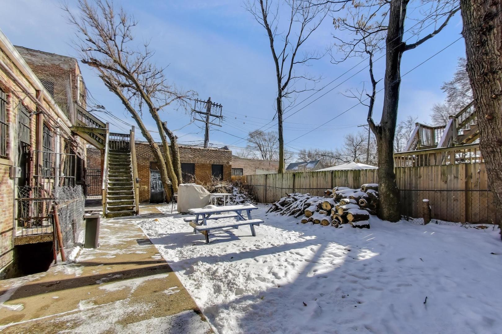 759 N Pine Avenue, Chicago, IL 60644