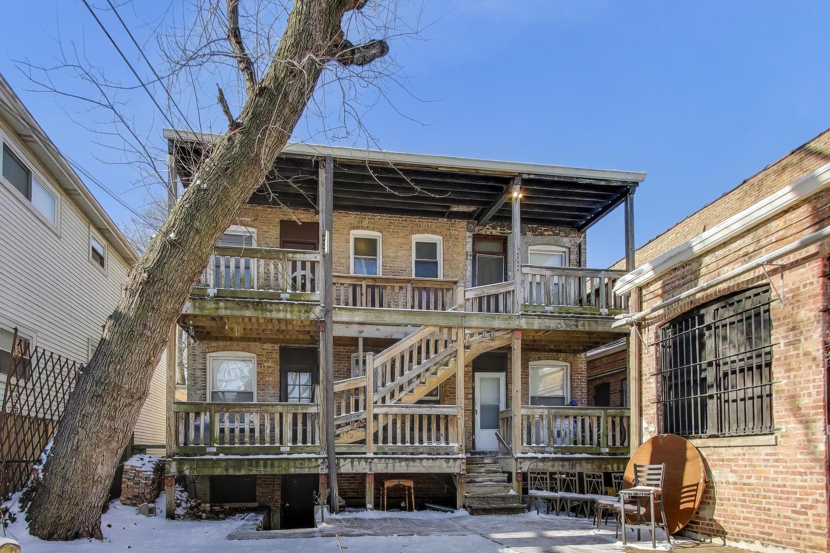 759 N Pine Avenue, Chicago, IL 60644